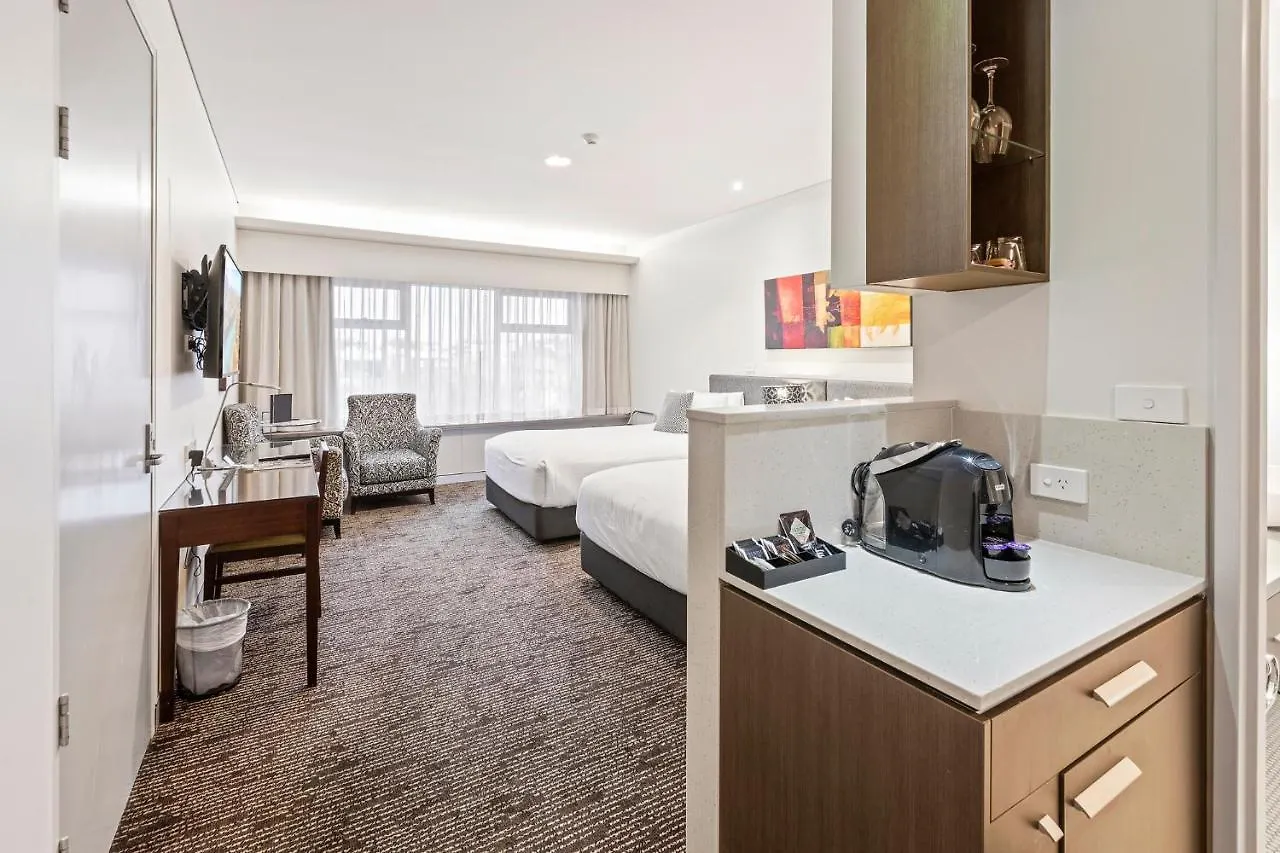 Alexandra Hills Hotel Cleveland 4*,