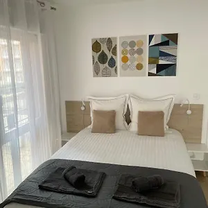 https://aix-homes-les-alles-provenales.fr-provencehotel.com